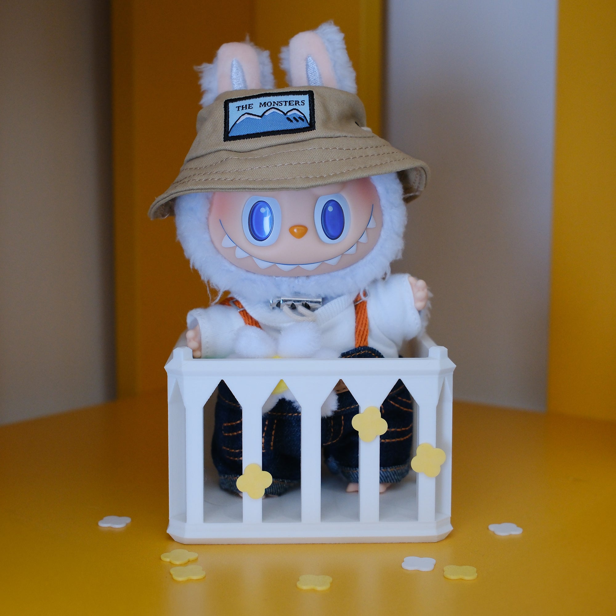 Figurine Balcony