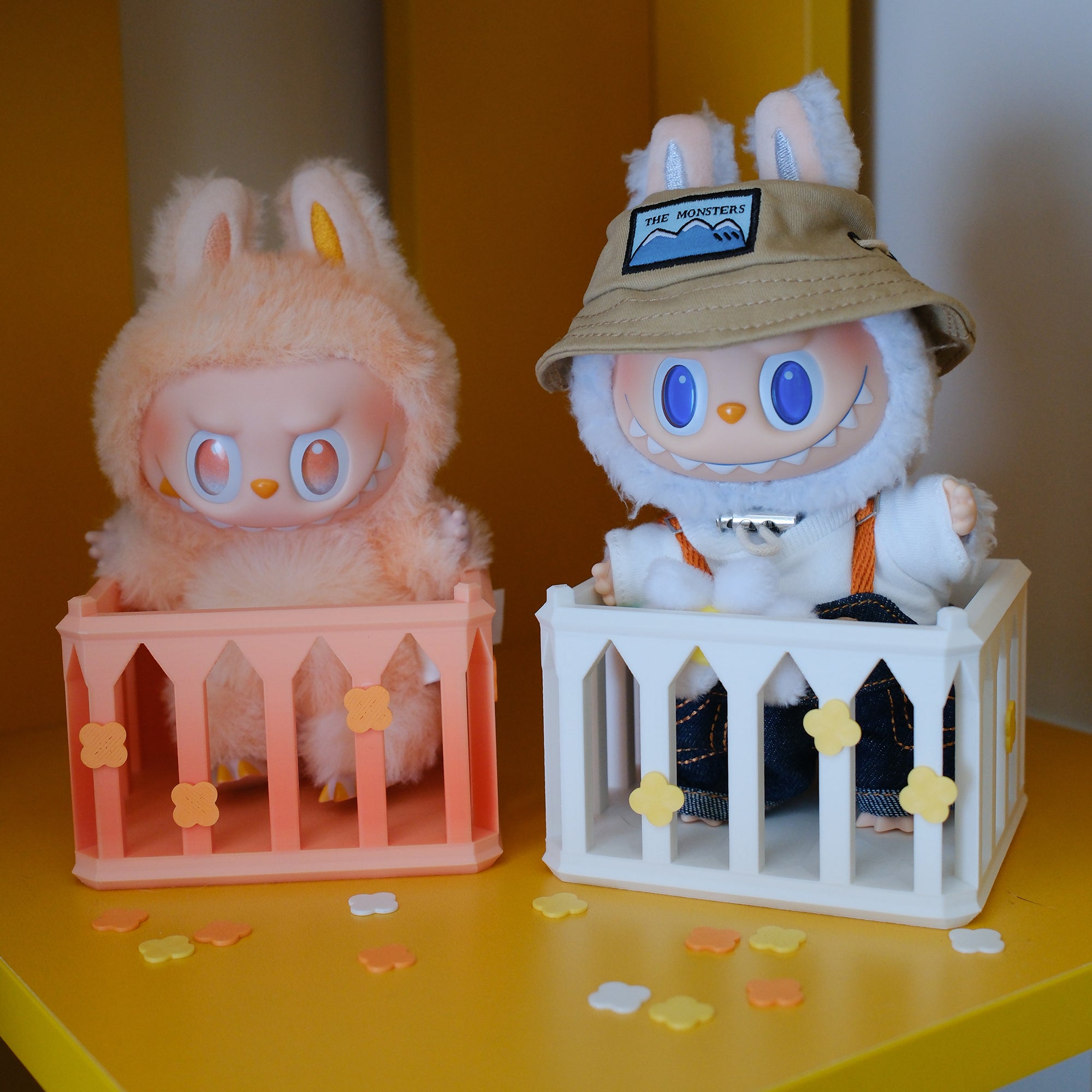 Figurine Balcony