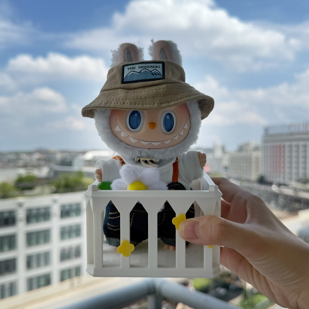 Figurine Balcony